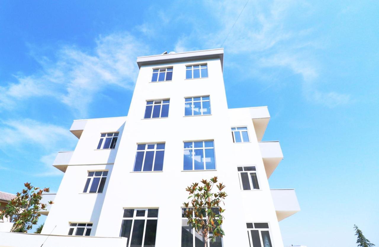 Hotel Kristal فلورا المظهر الخارجي الصورة