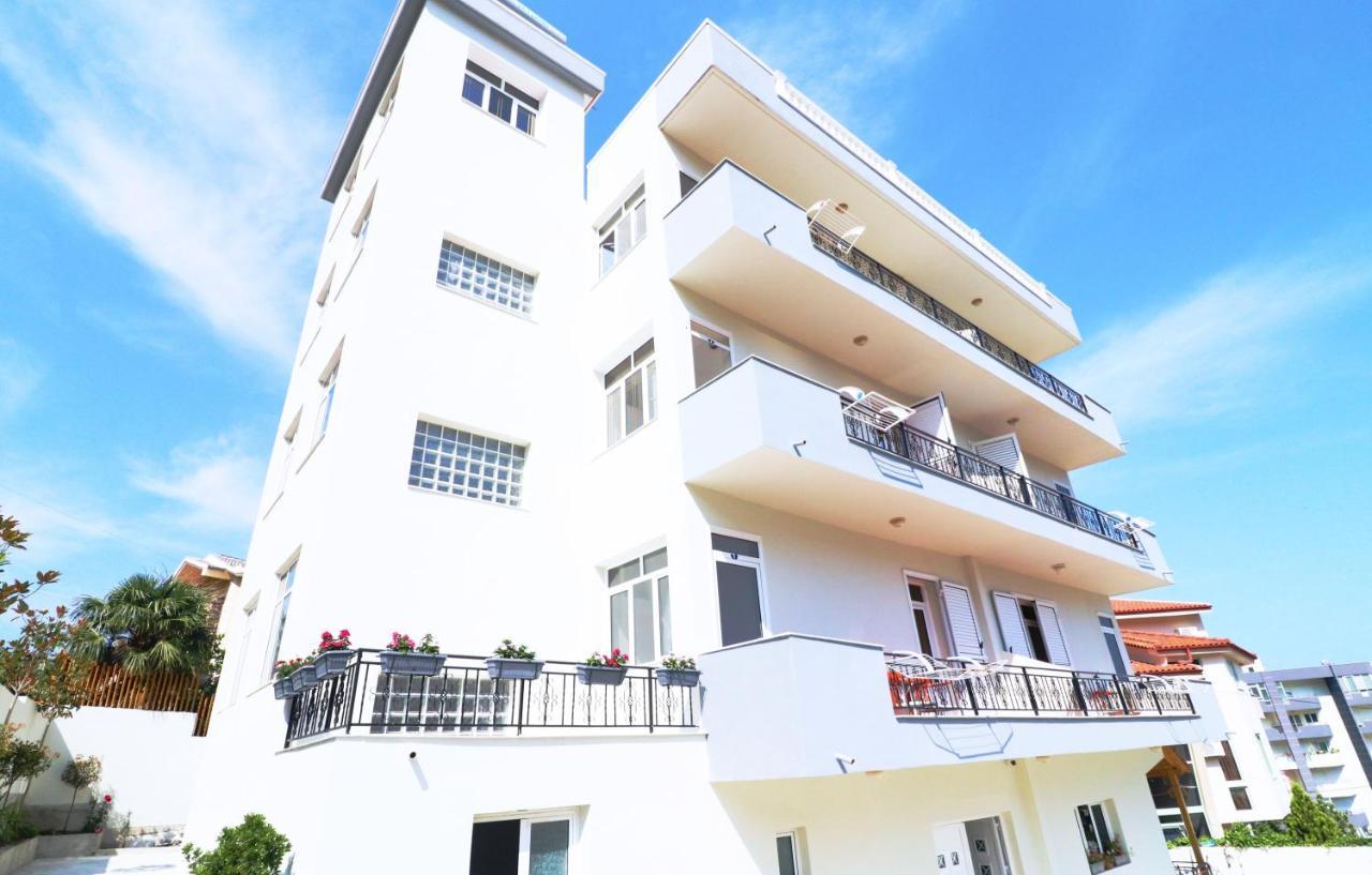 Hotel Kristal فلورا المظهر الخارجي الصورة