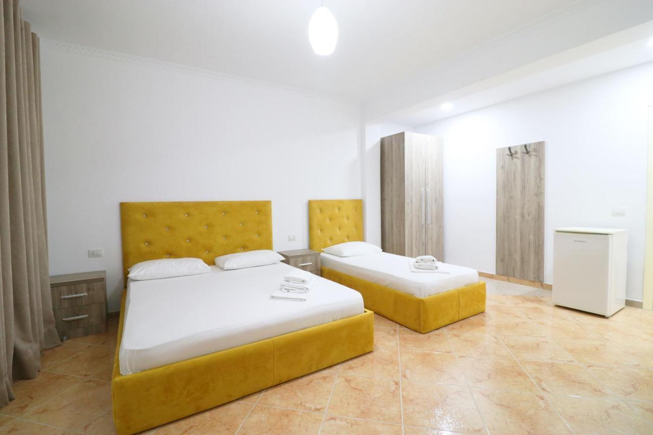 Hotel Kristal فلورا المظهر الخارجي الصورة