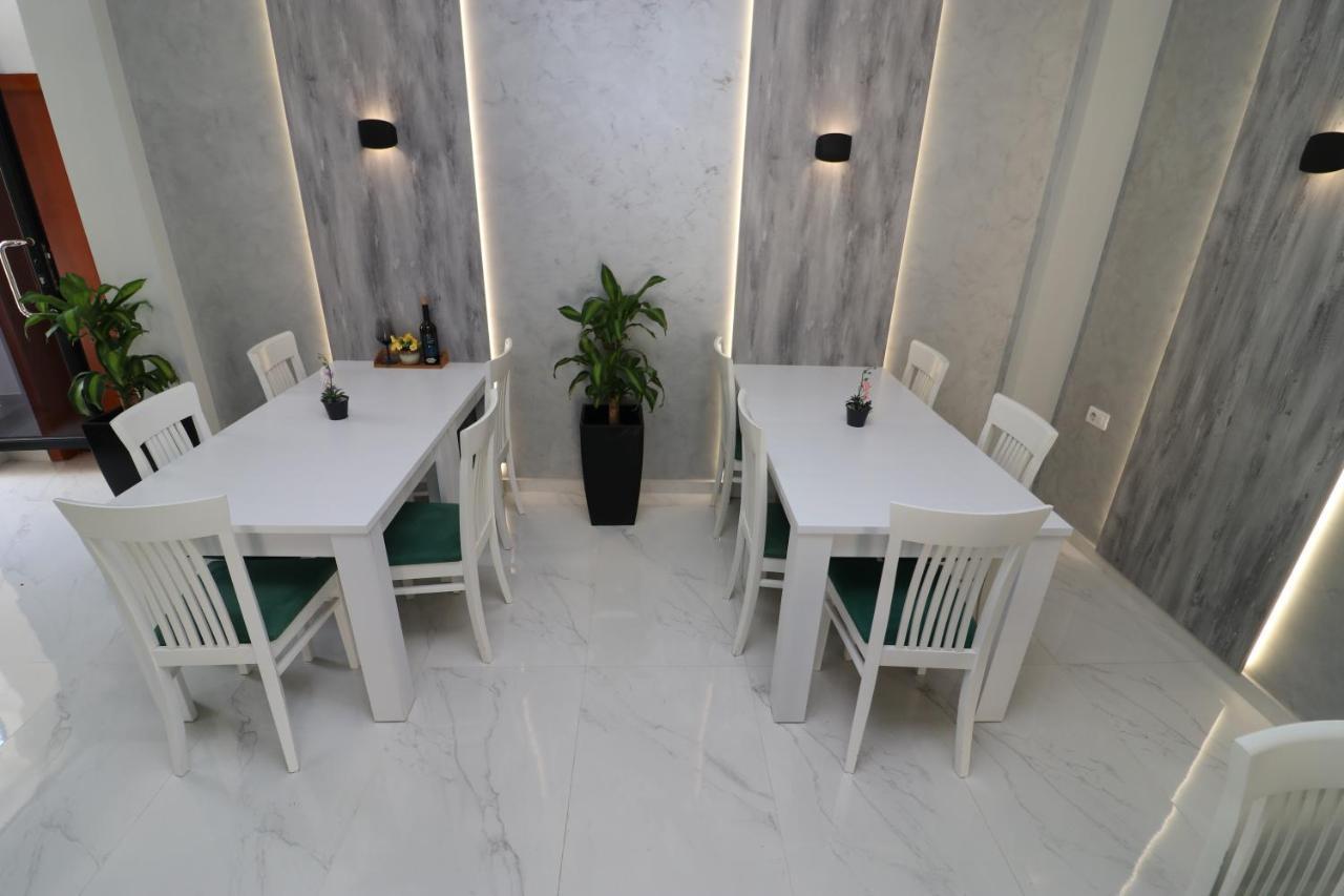 Hotel Kristal فلورا المظهر الخارجي الصورة