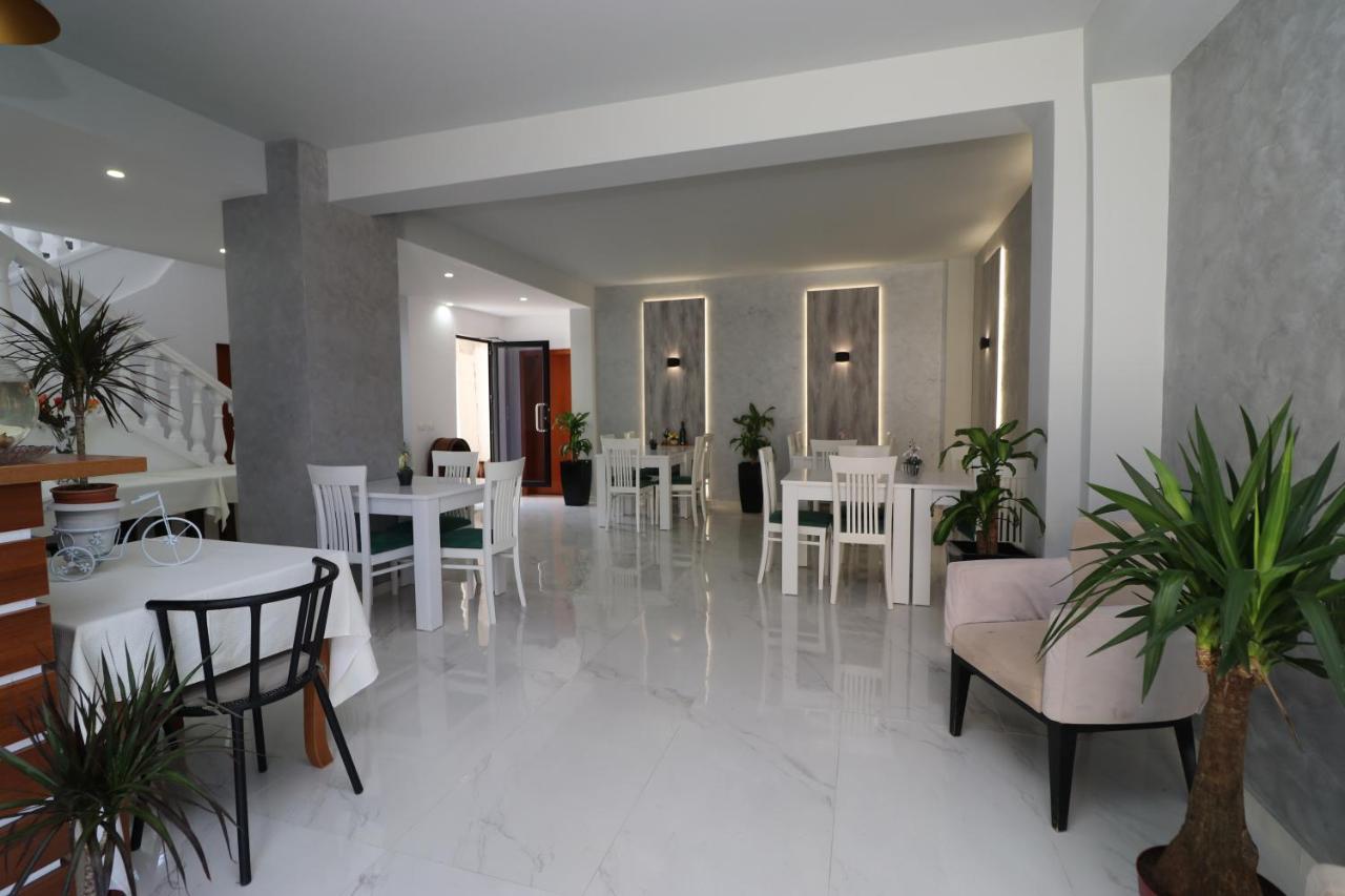 Hotel Kristal فلورا المظهر الخارجي الصورة