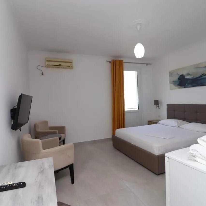 Hotel Kristal فلورا المظهر الخارجي الصورة